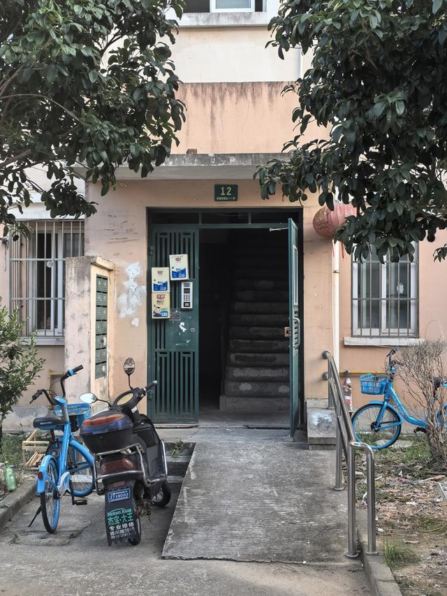 是政府早年统一改造实事工程该如何“善后”