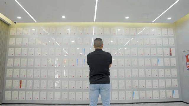 品年销过亿反内卷成行业第一凯发网址深圳小伙逆袭做小产(图9)